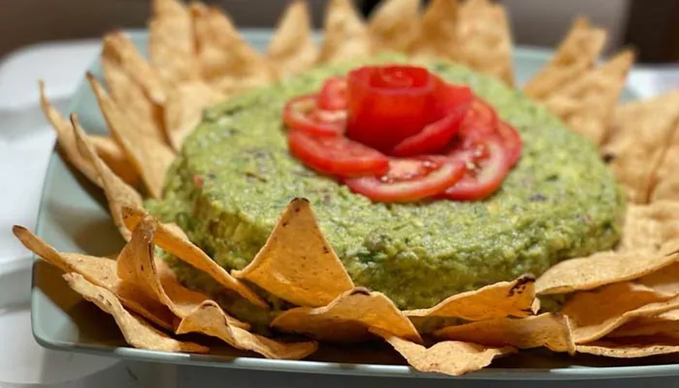 Fresh guacamole with tortilla chips